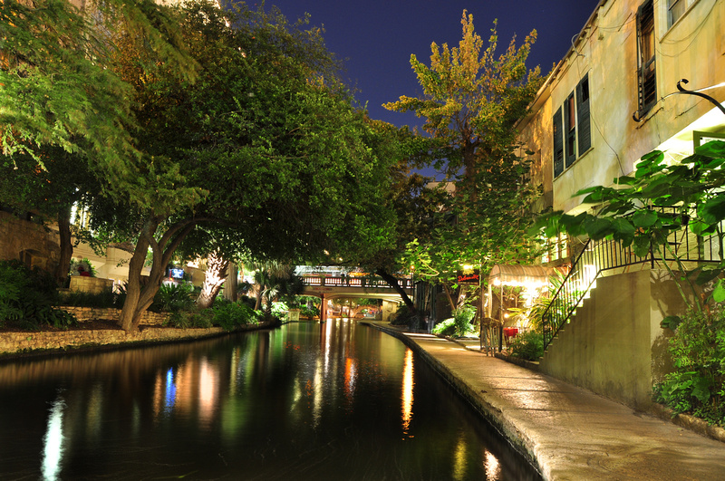 San Antonio Night photos | SkyscraperCity Forum